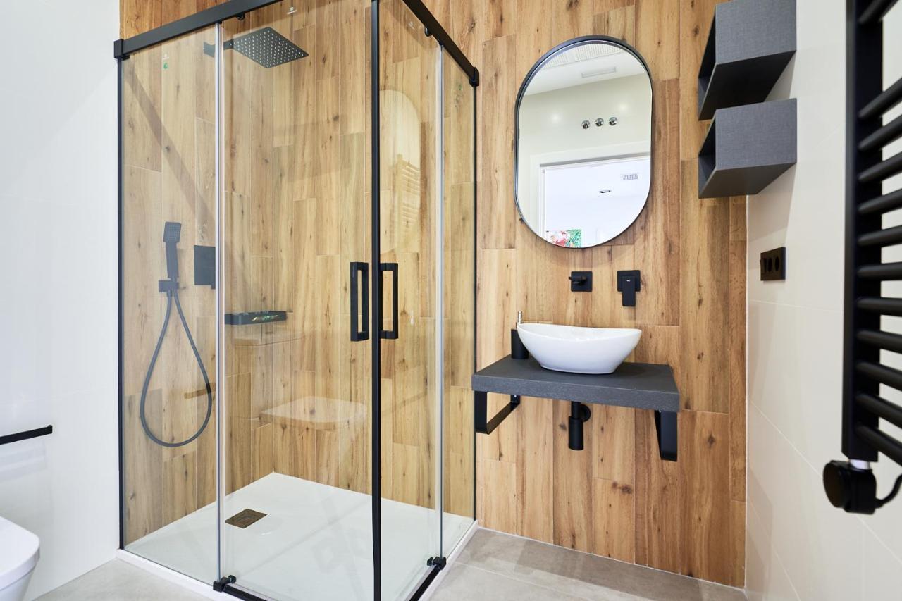 9 Nidos Centrica Suites - Nuevo Plasencia Exteriör bild
