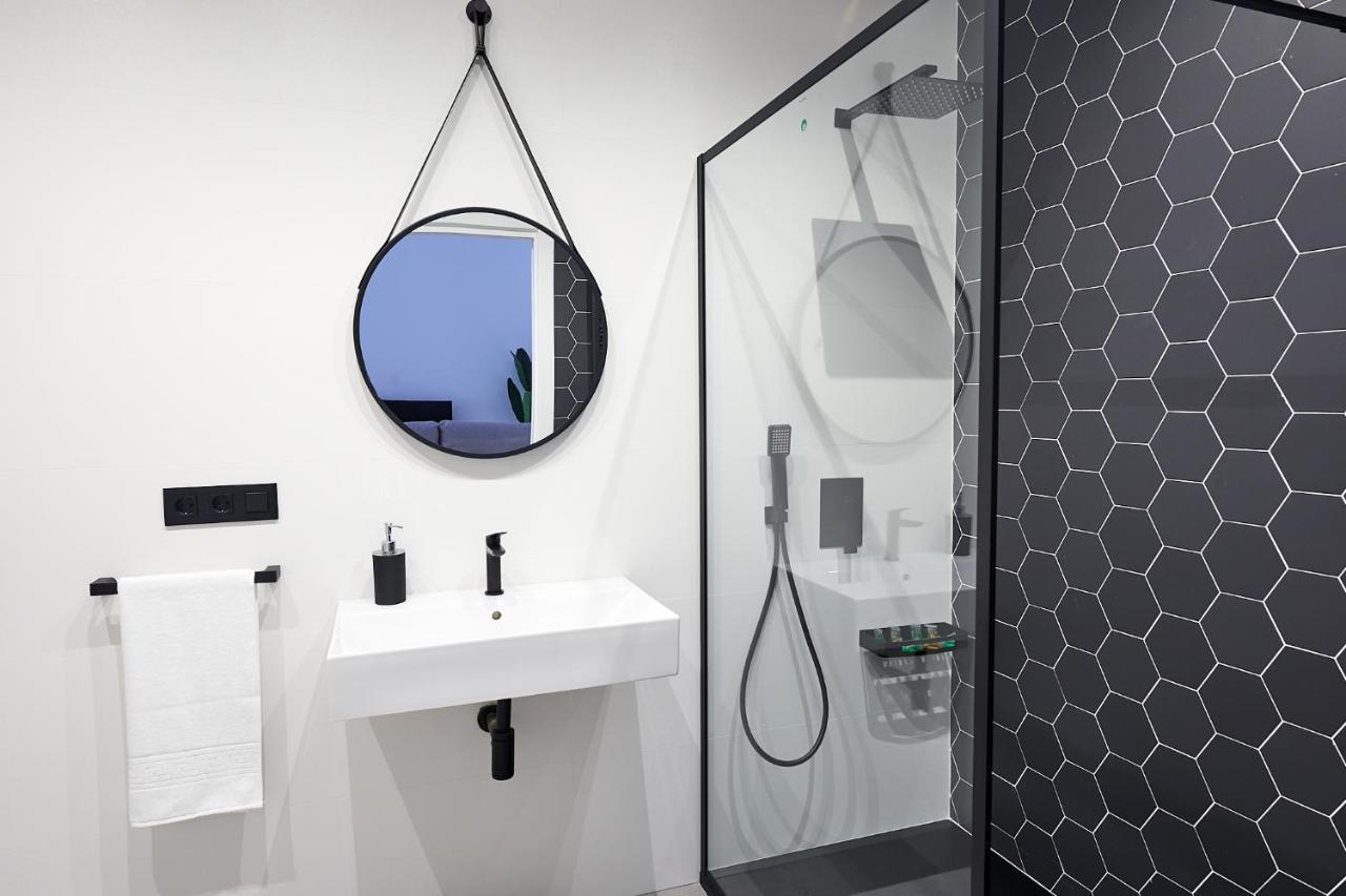 9 Nidos Centrica Suites - Nuevo Plasencia Exteriör bild